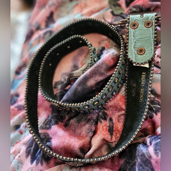 Nocona Alligator Rhinestone Studded Genuine Leather Turquoise Green Leather Belt - Picture 3 of 7